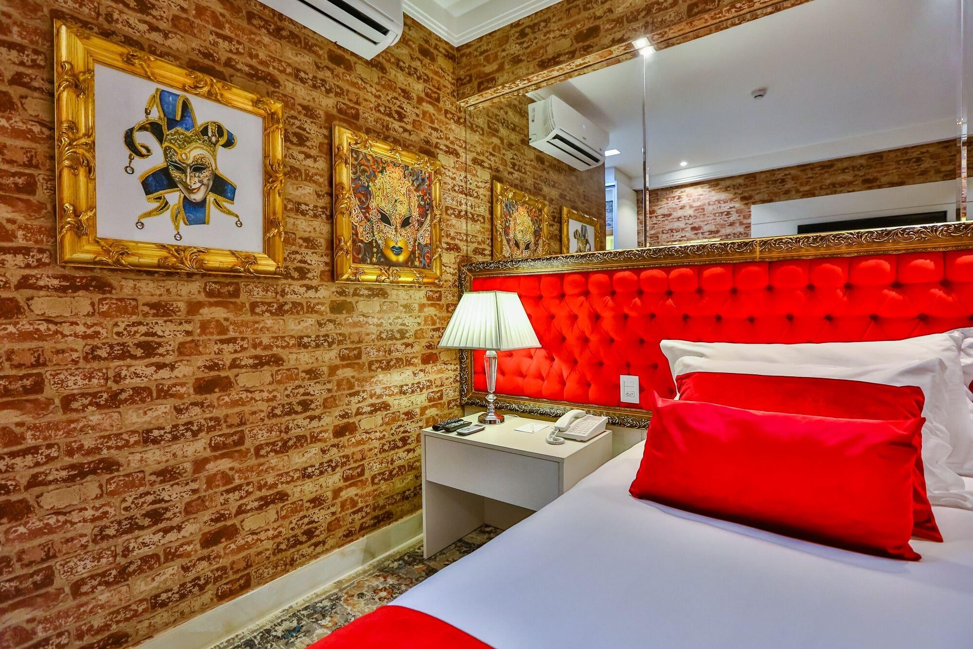 Golden Lis Hotel Boutique Гояния Екстериор снимка A room at the hotel