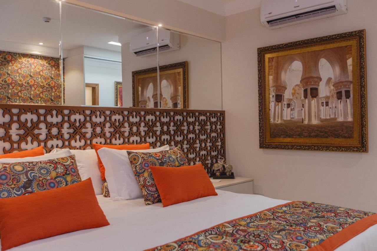 Golden Lis Hotel Boutique Гояния Екстериор снимка A bedroom at the hotel